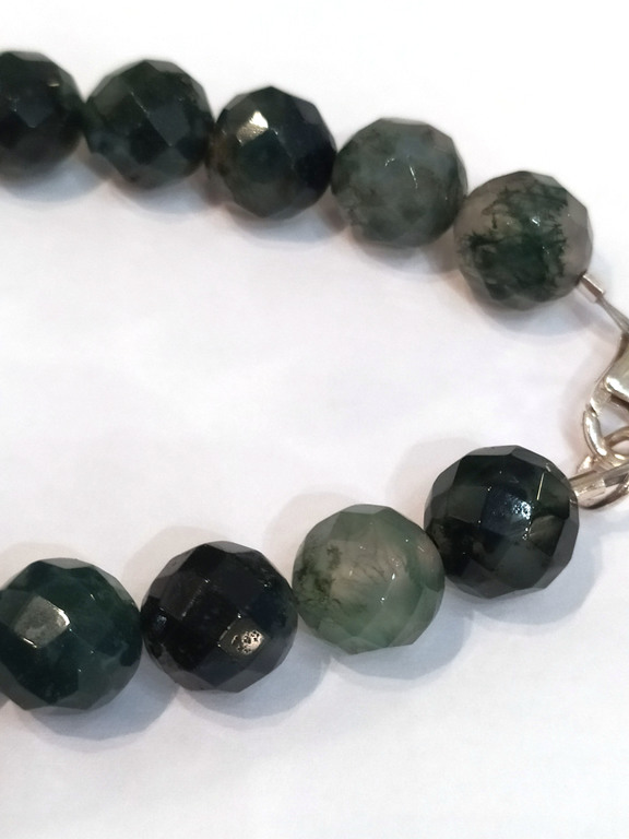Bracelet with green stones