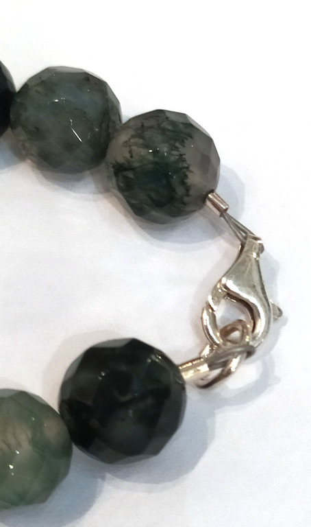 Bracelet with green stones