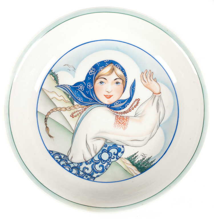 Apgleznots porcelāna šķīvis  