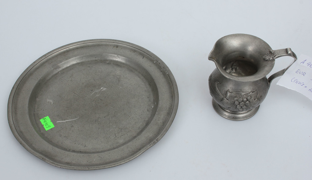 Tin set - plate and cream bowl