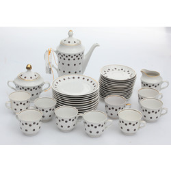 Porcelain tea serving for 9 persons