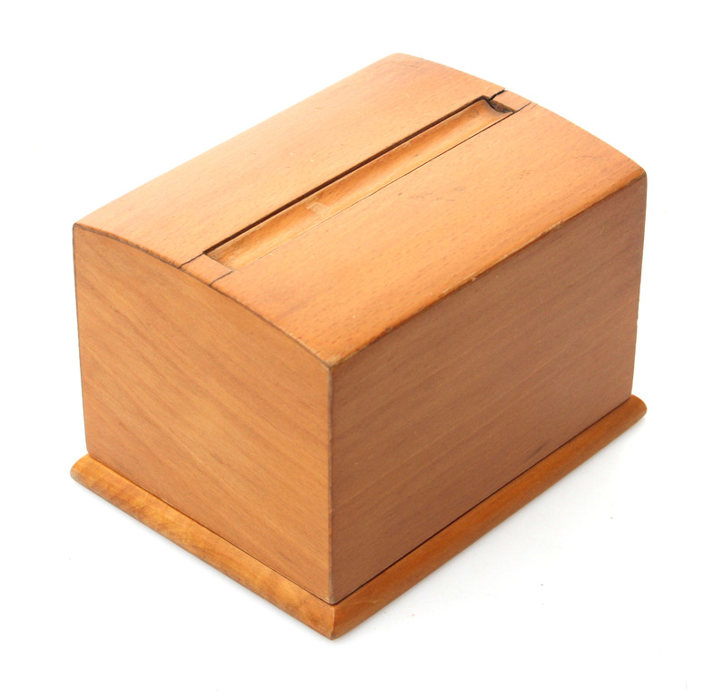 Деревянный ящик для сигарет