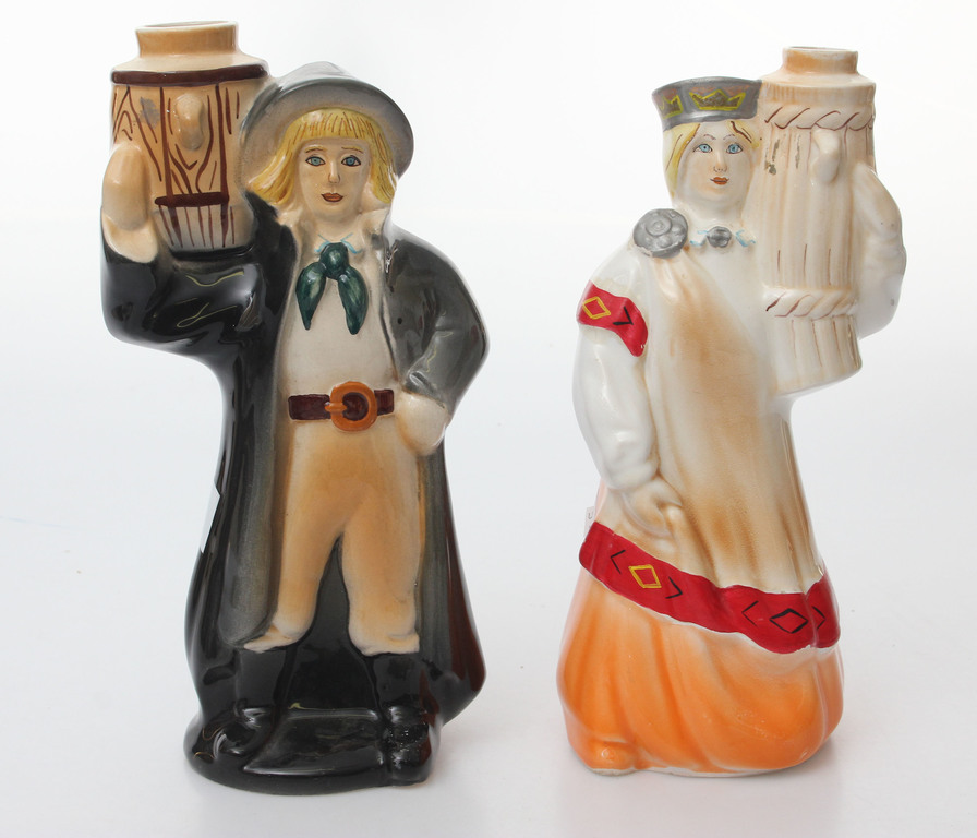 2 faience decanters - Folk son and folk girl