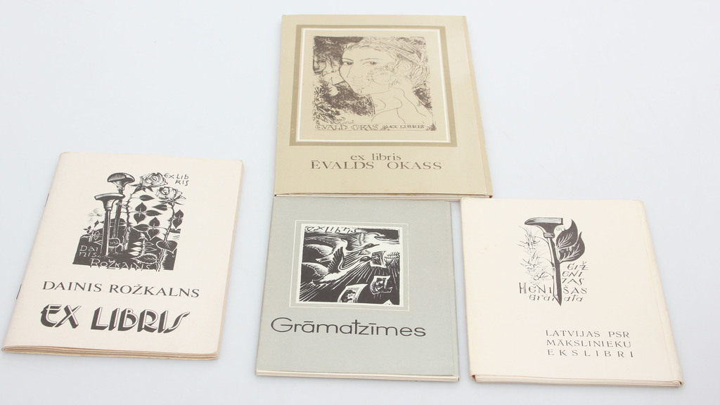 4 ex-libro reproduction albums -