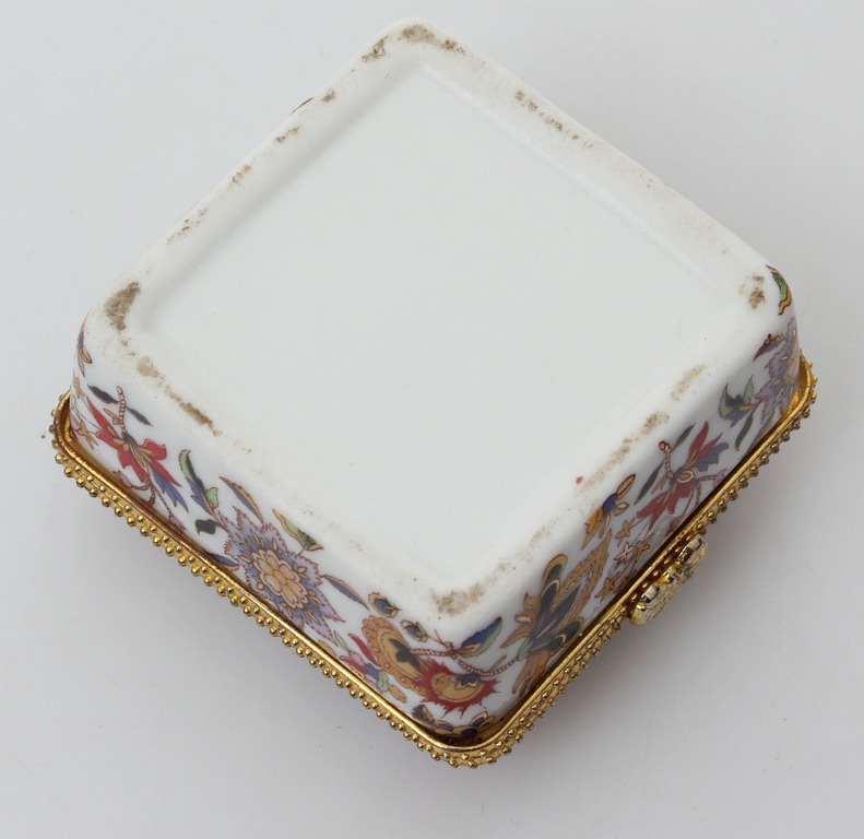 Porcelain box with metal finish