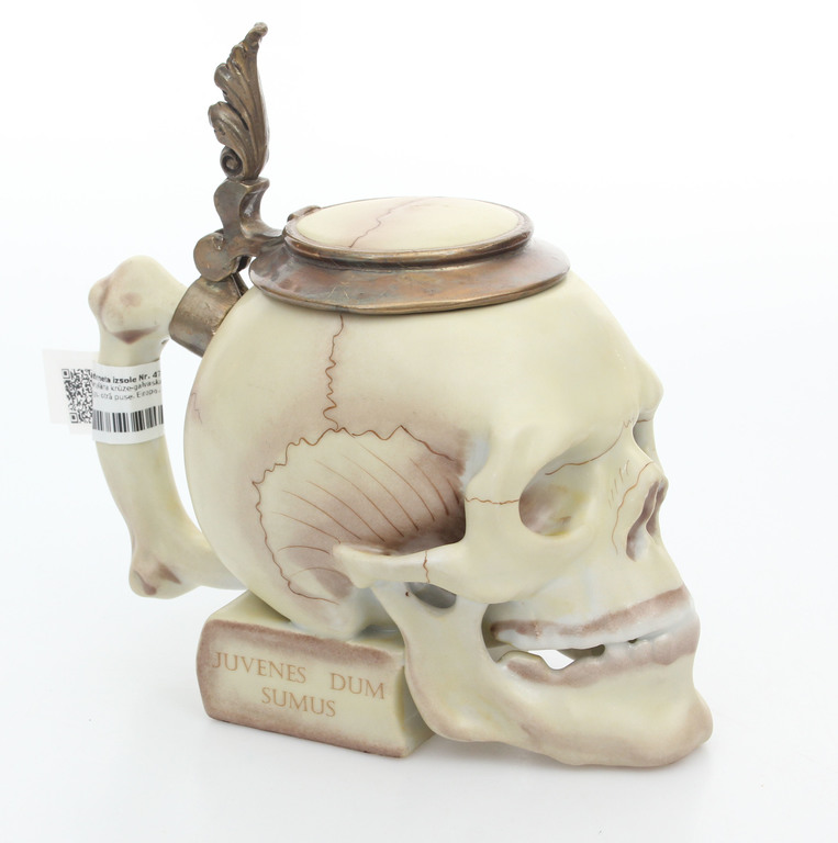 Porcelain mug-skull