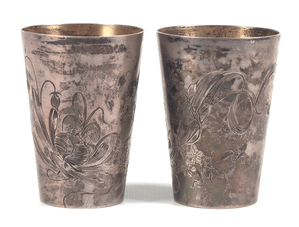 Art Nouveau style silver cups (2 pcs.)