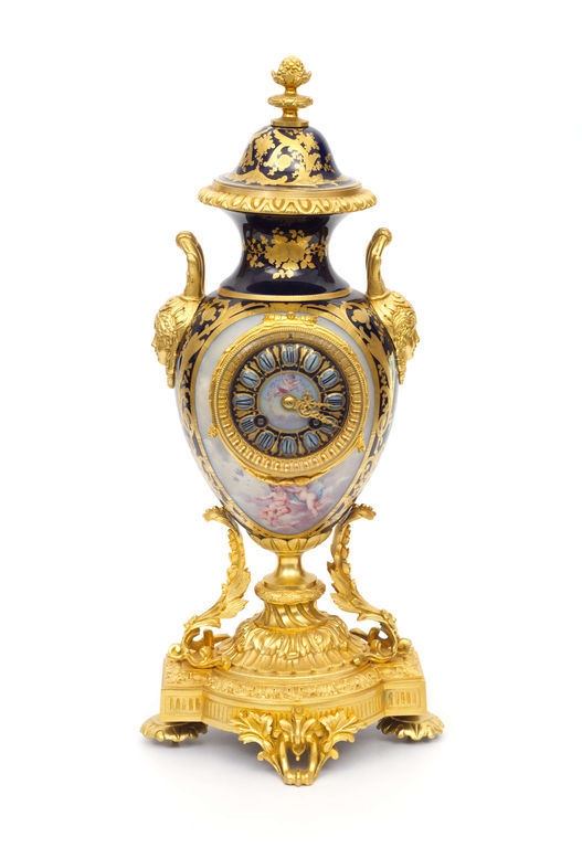 Porcelāna pulkstenis ar bronzas apdari