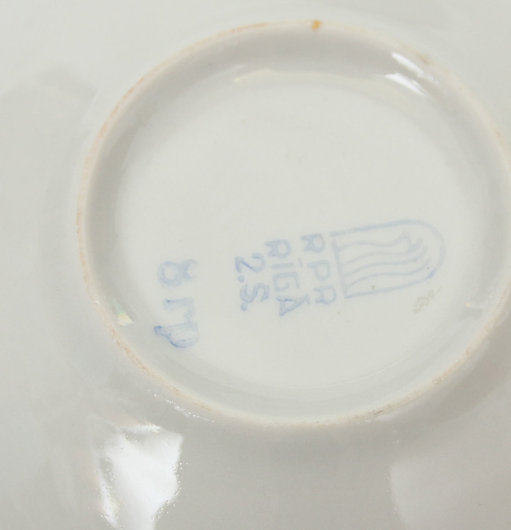 Porcelāna servējamo trauku komplakets (1+6)