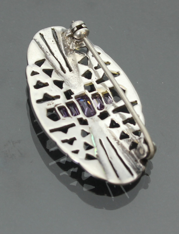 Серебряная брошь в стиле модерн с кристаллами марказита и аметистами