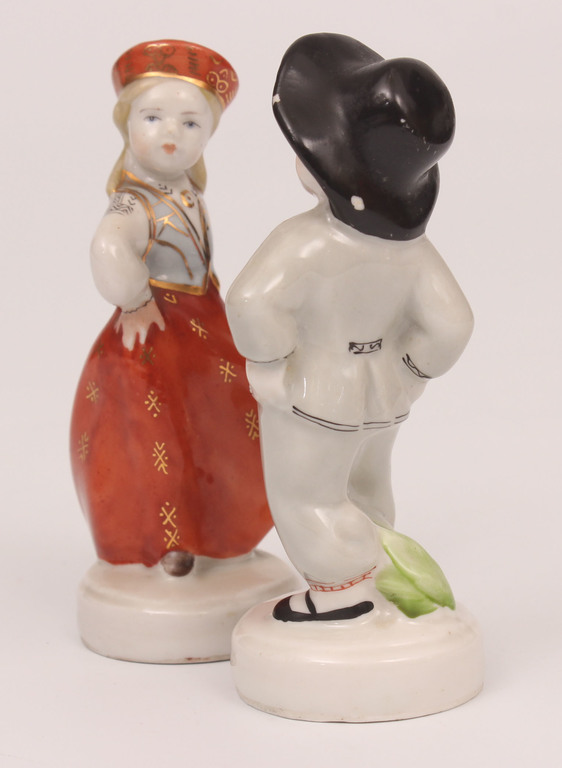 Porcelain figurines 2 pcs. 