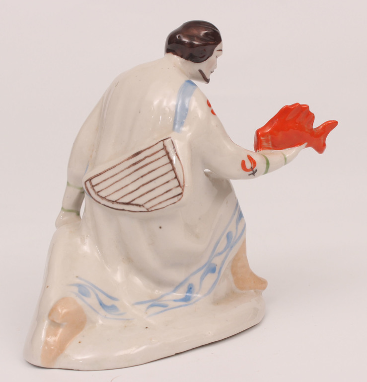  Porcelain figurine 