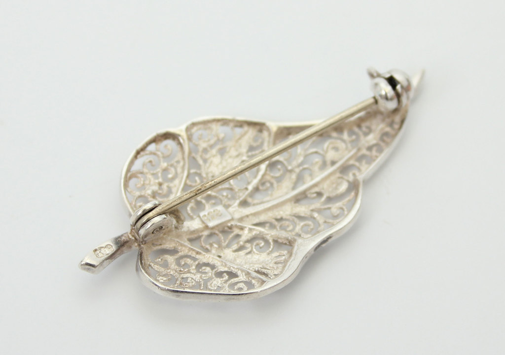 Art Nouveau silver brooch with marcesite crystals 