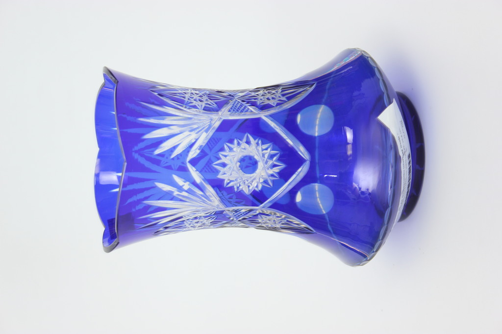 Голубая стеклянная ваза Ильгюциемса