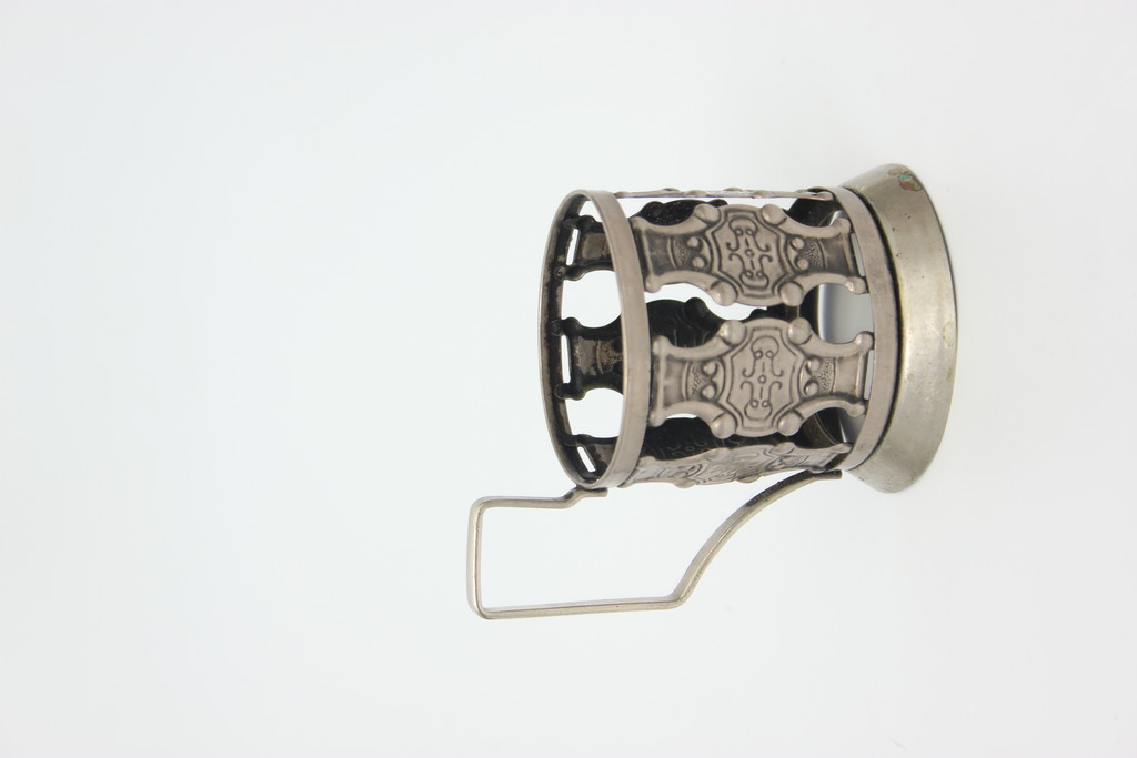  Metal cup holder