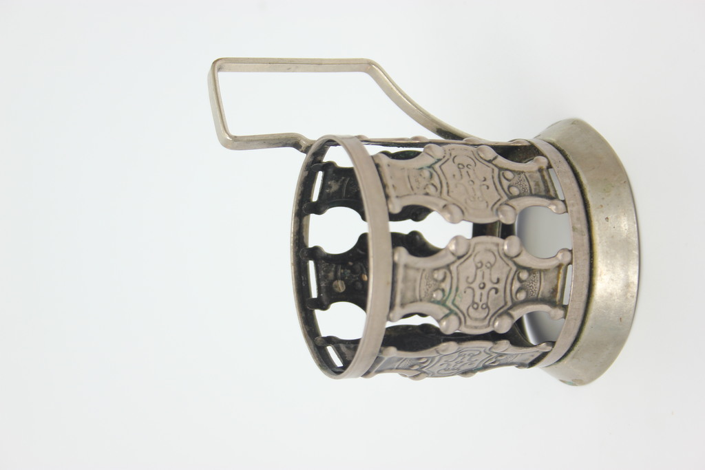  Metal cup holder