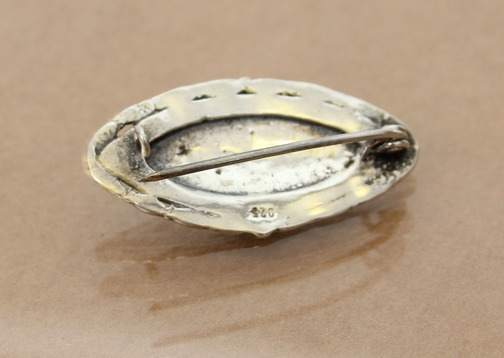 Серебряная брошь в стиле модерн с бирюзой