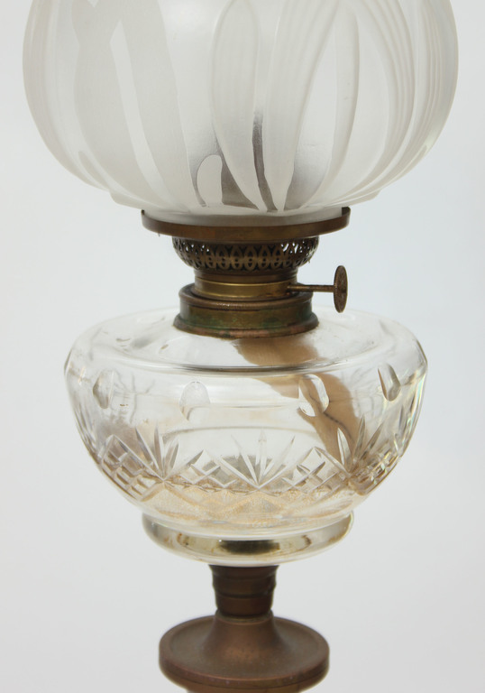  Kerosene lamp