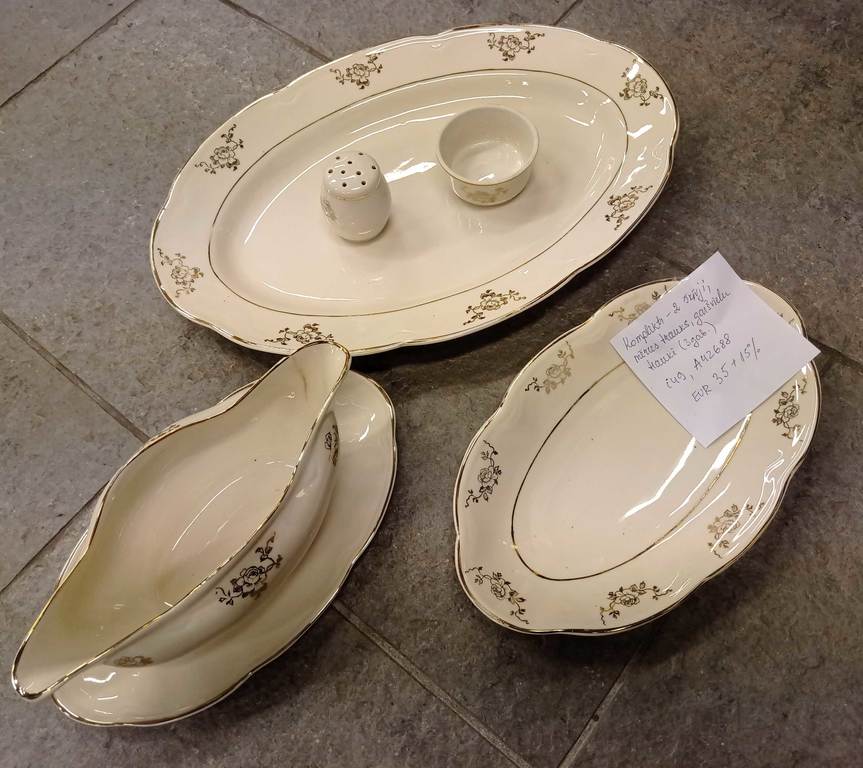 Porcelain set - two plates, sauce bowl, spice dishes