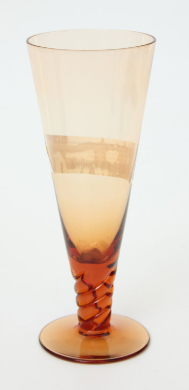 Oranžā stikla glāze
