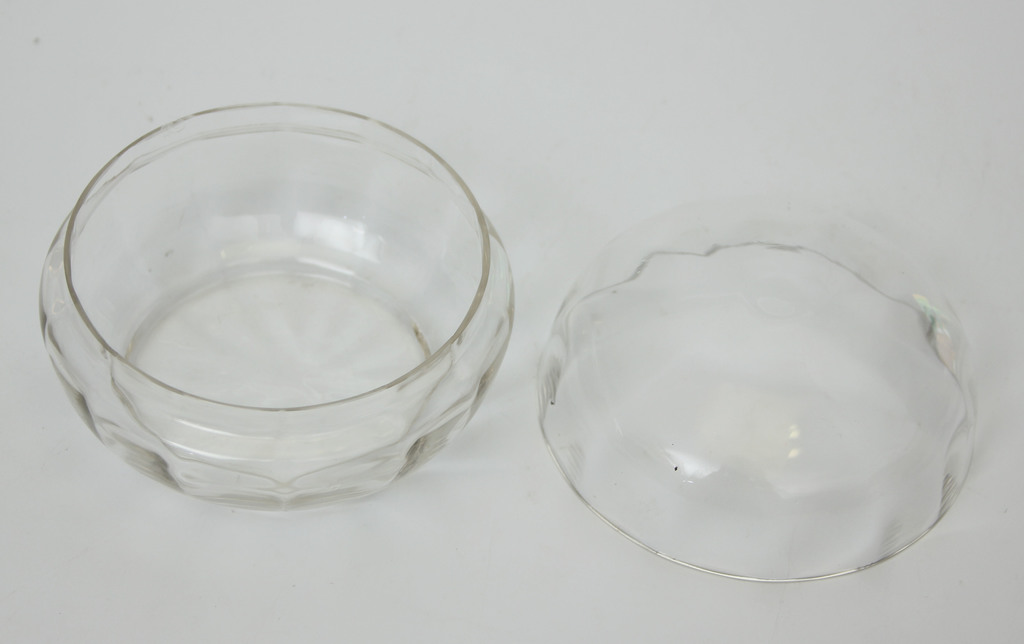 Glass dish with lid