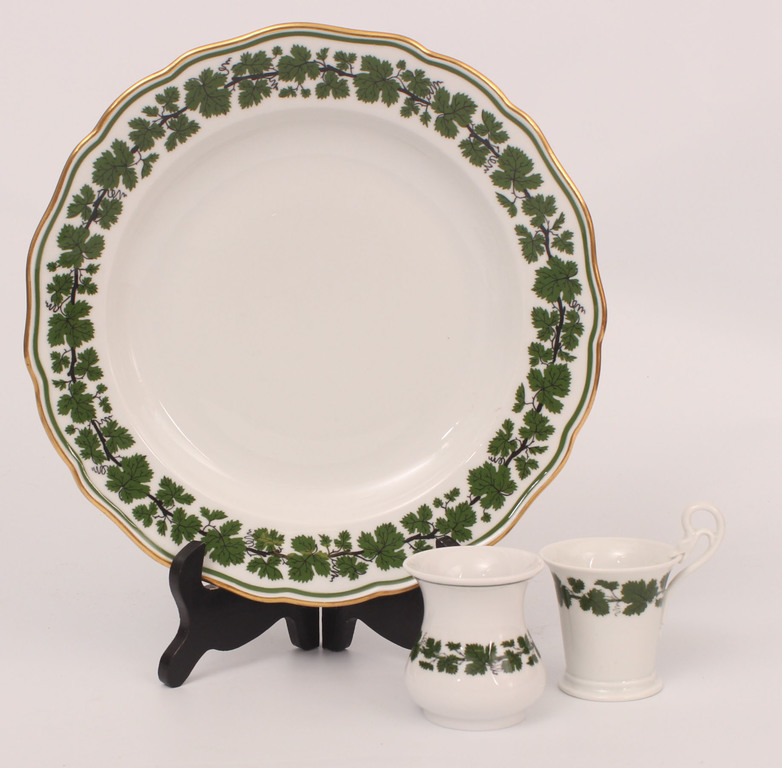 Porcelain object set - plate, cup, vase