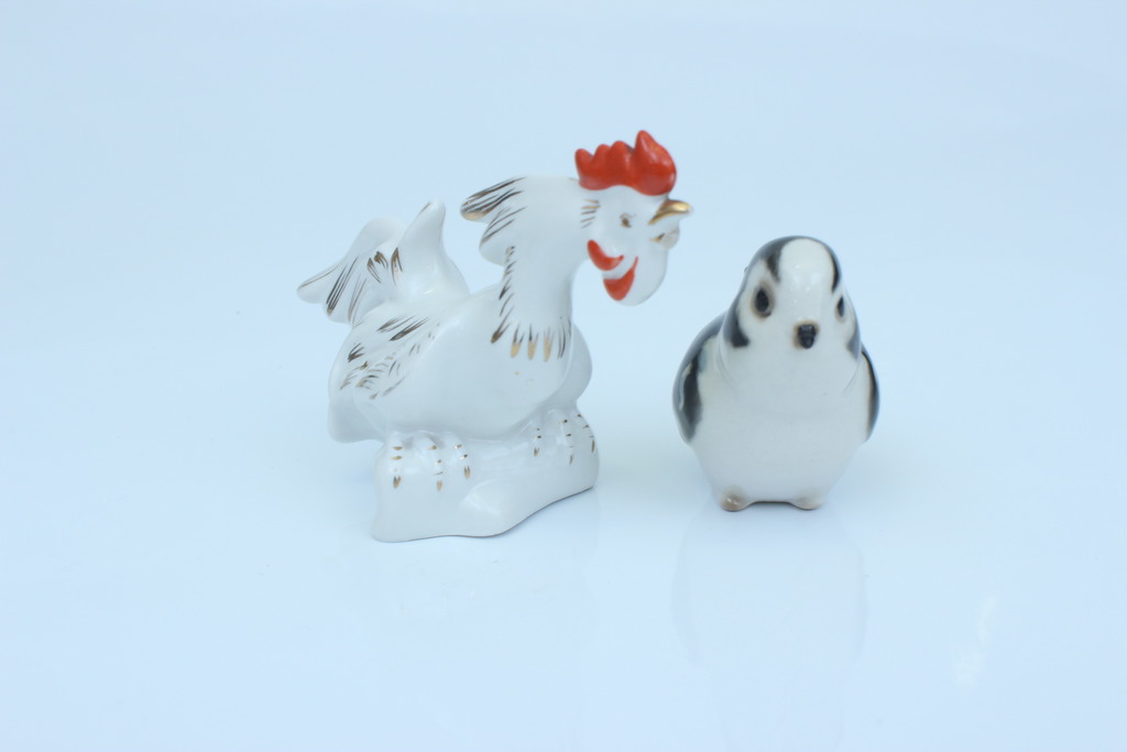 Porcelain figurines - rooster, bird