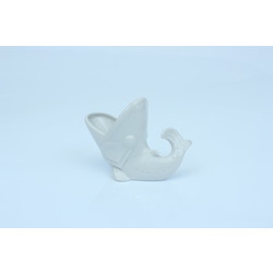 Porcelain figurine / utensil 