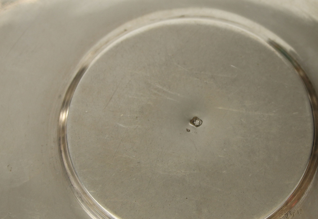 Серебряная кружка с тарелкой
