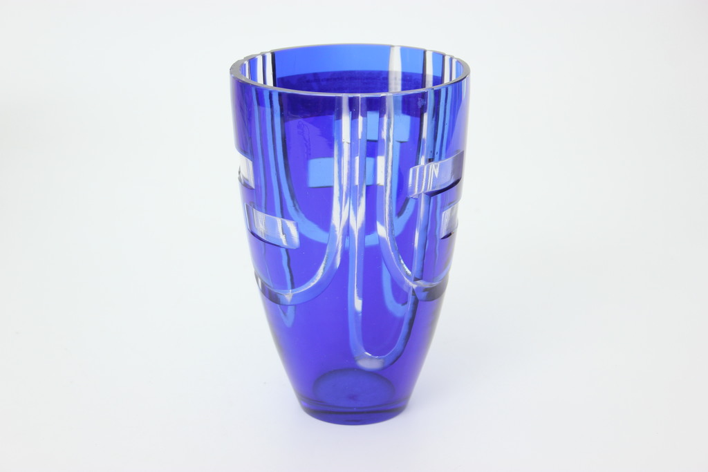 Цветная синяя стеклянная ваза