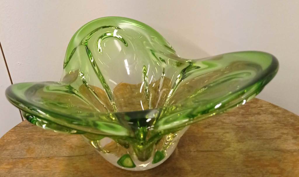 Colored glass fruit bowl
