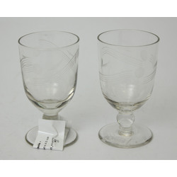 Stikla glāzes ( 2 gab.)