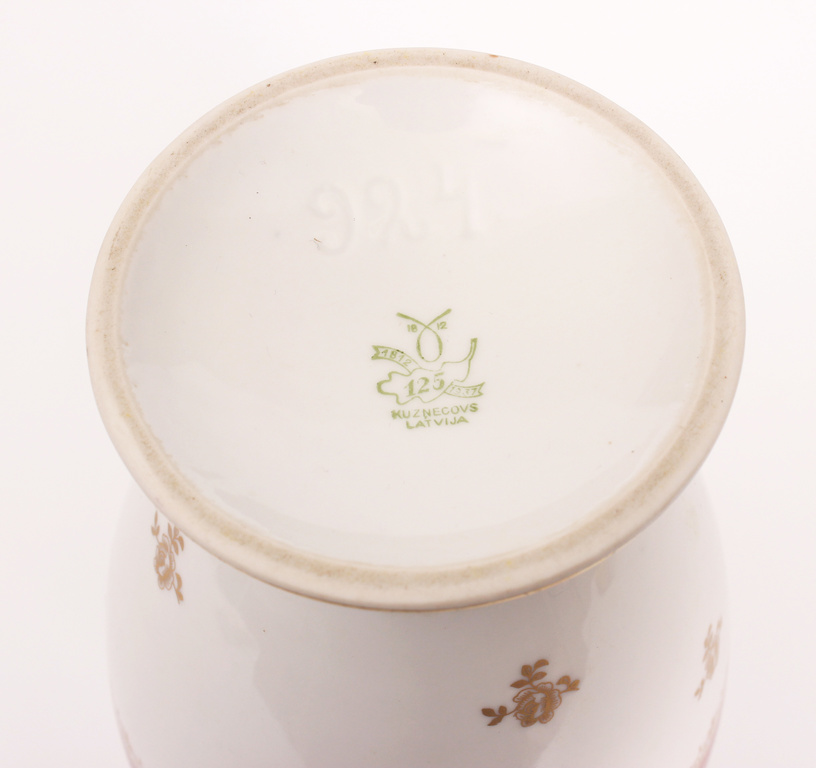 Porcelain vase and plate