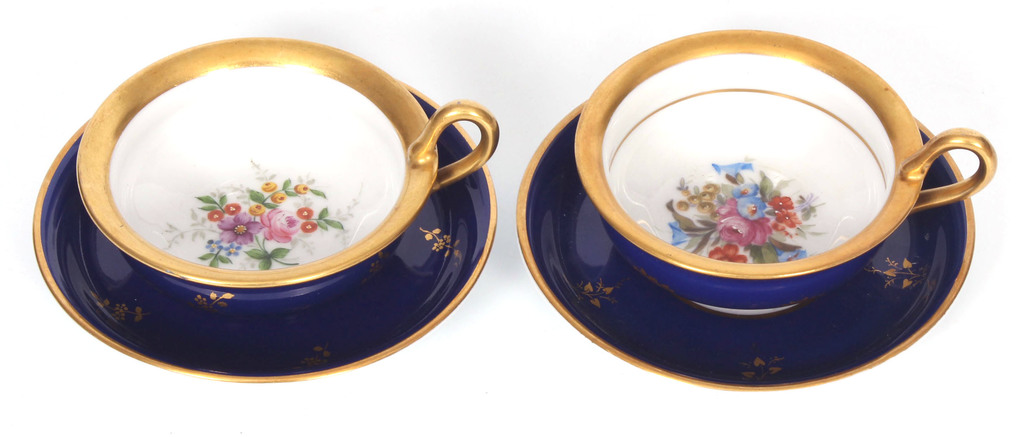 Porcelain cup with saucer (2 sets)