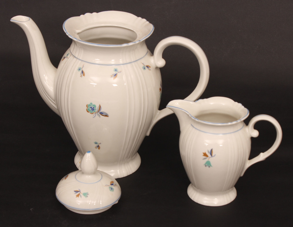 Porcelain set for five persons