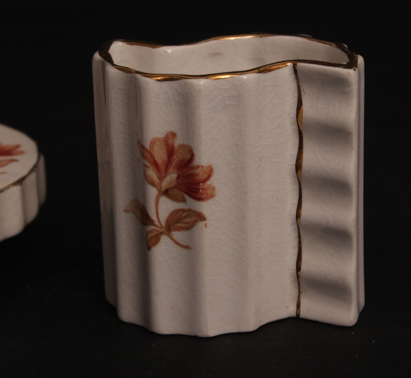 Porcelain set for stationery