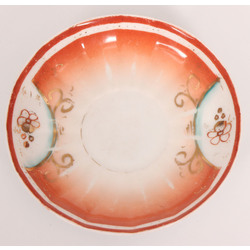Apgleznots porcelāna šķīvis 