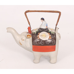 Porcelain tea-pot 