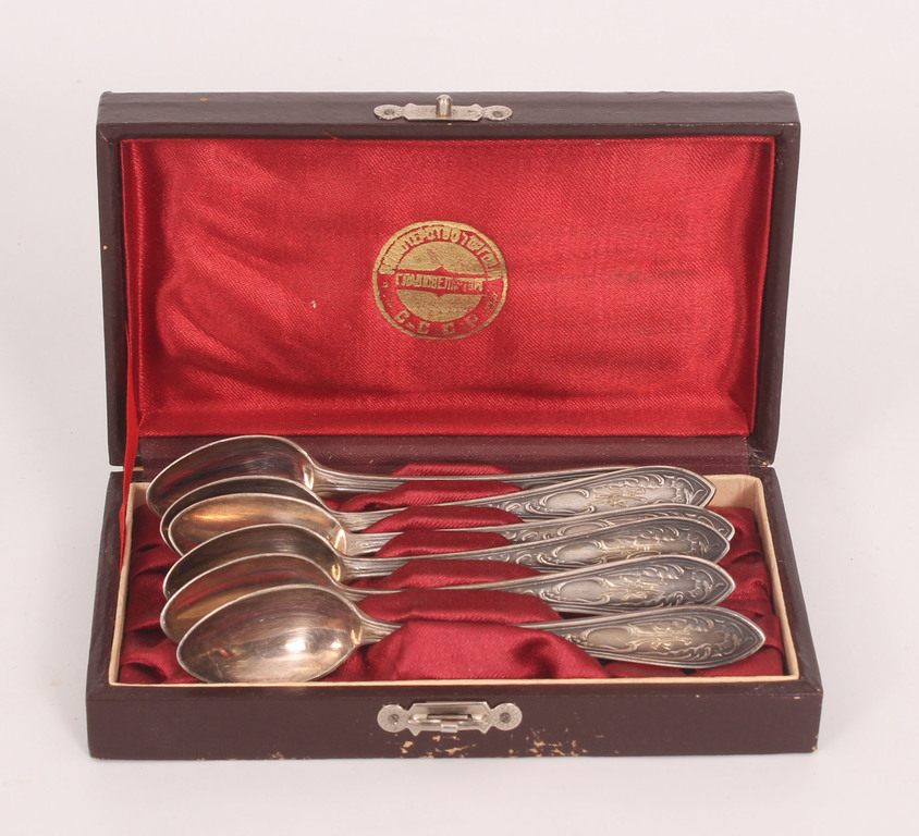 Silver teaspoons in the original box 6 pcs.