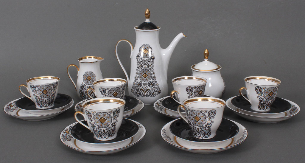 Porcelain mocha set for six people 