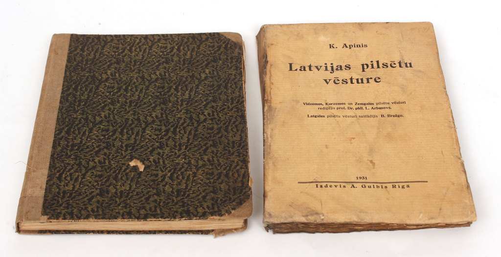 2 grāmatas - Mazsalaca, Latvijas pilsētu vēsture