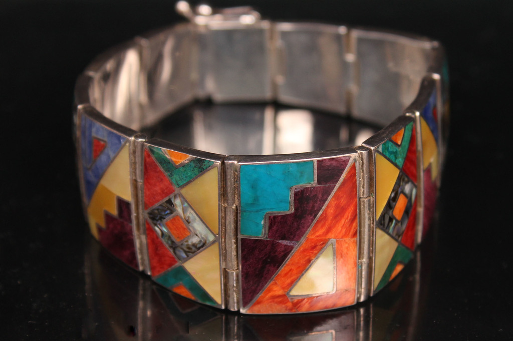 Silver bracelet with enamel of different colors