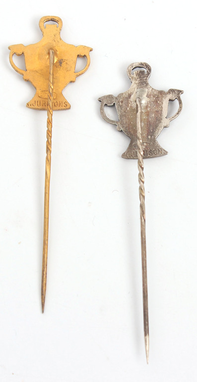 Two brooches 