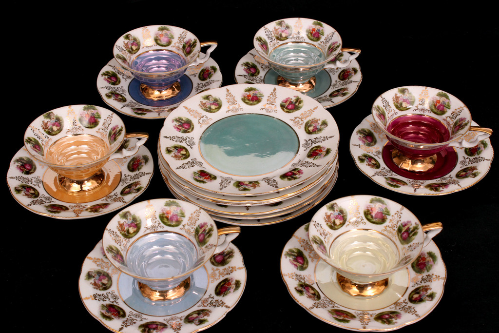 Cups, saucers and plates for six persons