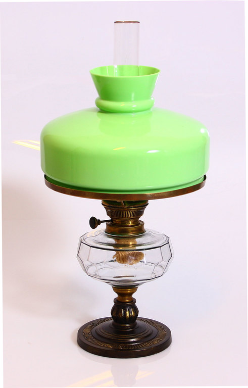 Kerosene lamp in Art Nouveau style