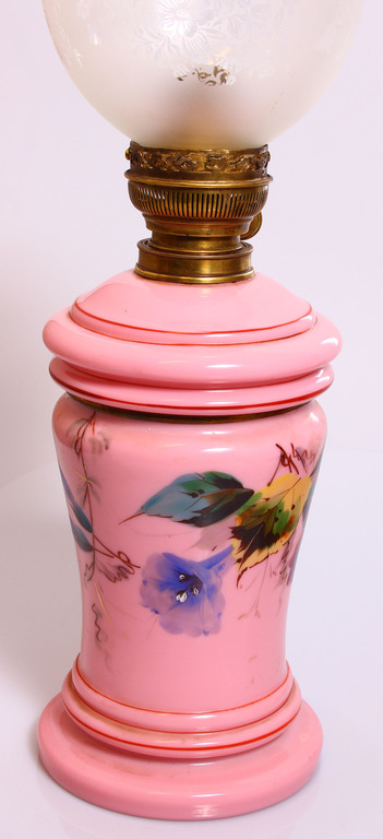 Petrolejas lampa (rozā, ar ziediem)