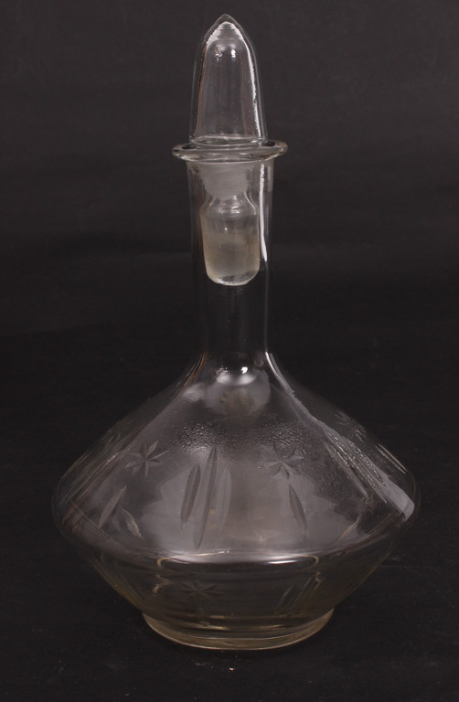 Glass jug and decanter with cork.