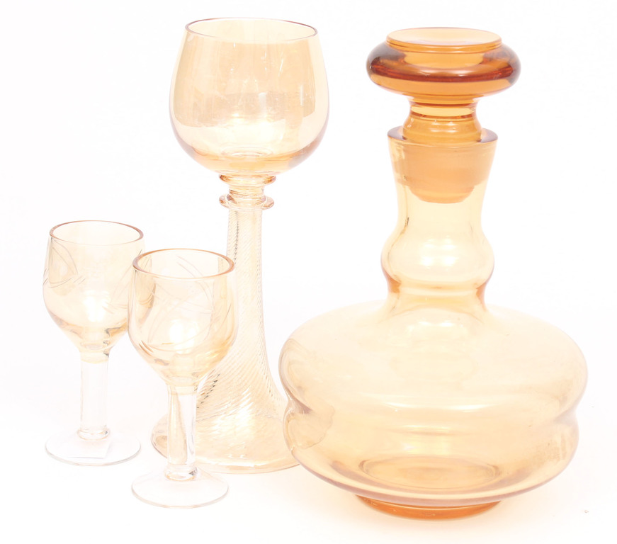 Yellow crystal-glass set - Decanter, 1 large glass, two small glasses