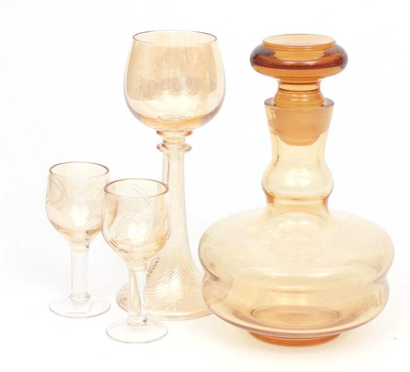Yellow crystal-glass set - Decanter, 1 large glass, two small glasses