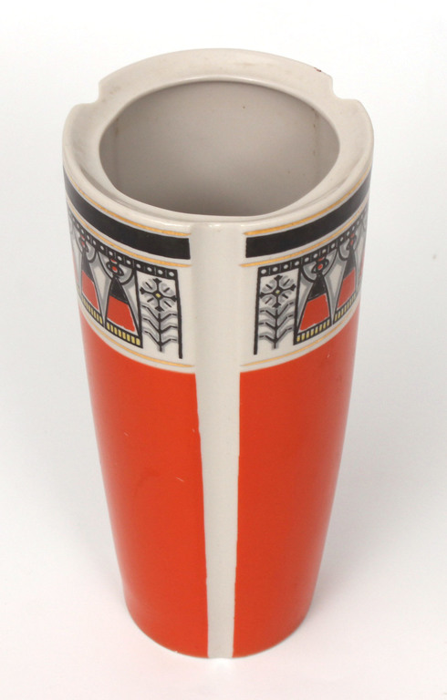 Apgleznota porcelāna vaze 